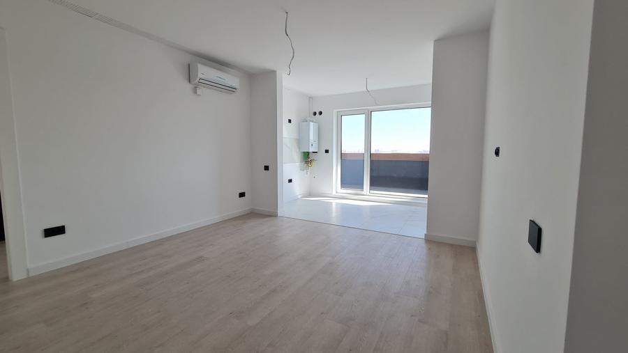 Apartament cu 2 camere decomandat în Titan