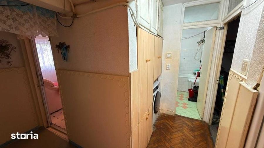Apartament cu 3 camere în Micro 16