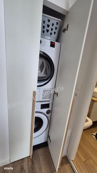 Apartament cu 3 camere semidecomandat în Vitan