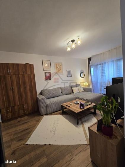 Dacia - Scoala Alexandru Vlahuta , 2 camere model cu geam la baie, eta - 4