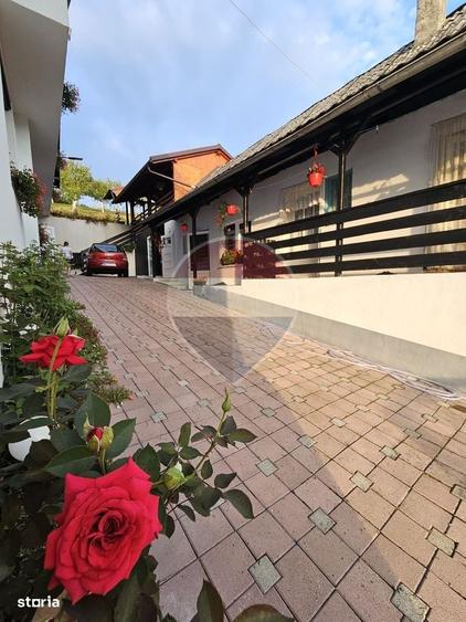 Casă cu 4 camere decomandat în Rona de Jos