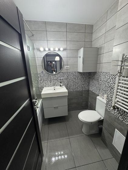 Apartament cu 2 camere decomandat în Eroii Revoluției