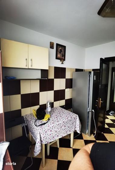 Apartament cu 2 camere semidecomandat în Blejoi