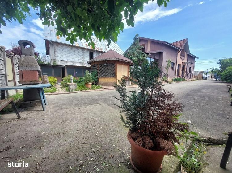 Casă cu 4 camere în Central
