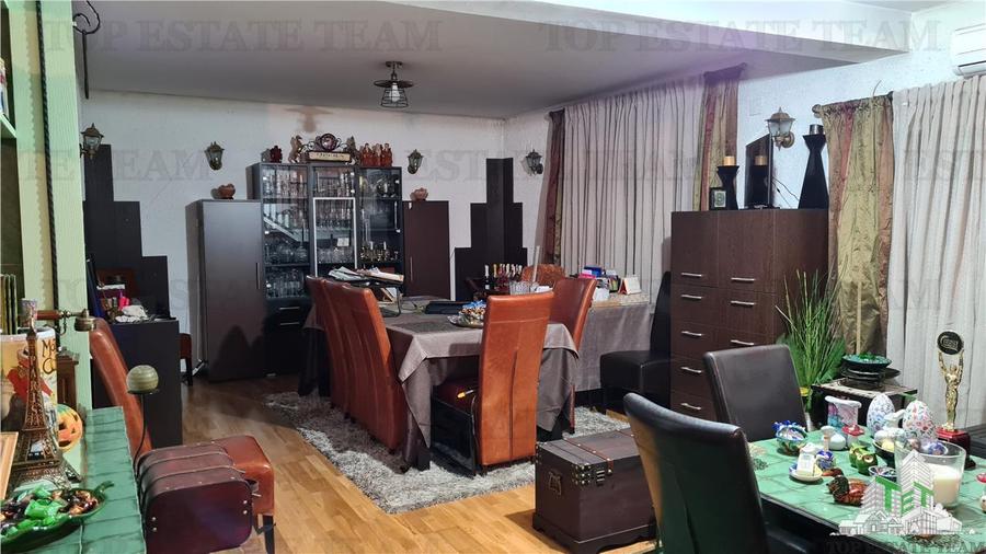 Casă individuală cu 11 camere cu Teren 391 Mp în Clinceni