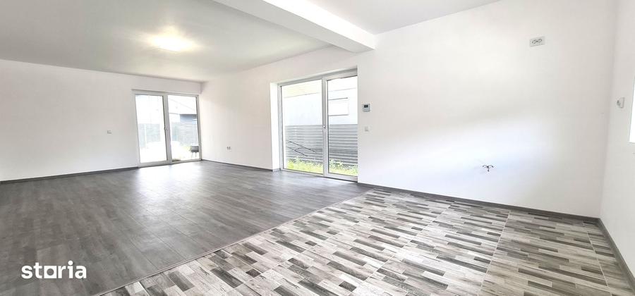 Casă cu 4 camere cu Teren 400 Mp în Tărlungeni