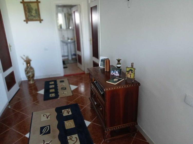 Casă cu 4 camere în Ciolpani
