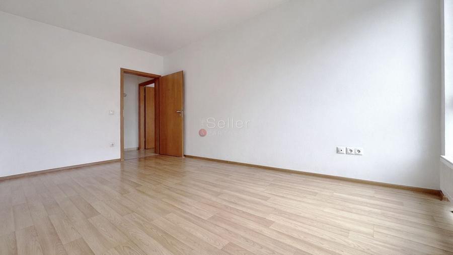 Apartament cu 3 camere decomandat în Avantgarden
