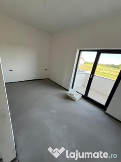 Casă cu 3 camere cu Teren 664 Mp în Vetiș