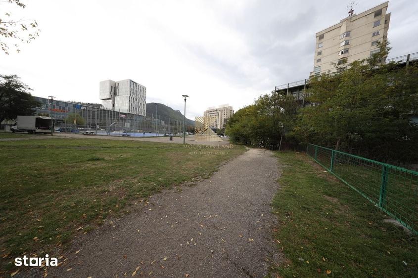 Teren de 420 mp, în Centrul Civic