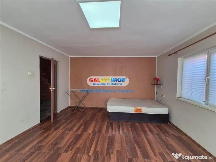 Casă cu 7 camere cu Teren 359 Mp în 1 Mai