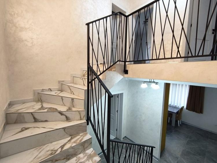 Casă cu 4 camere cu Teren 350 Mp în Central