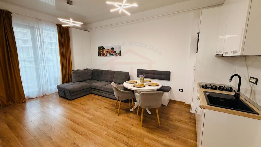 Apartament cu 2 camere decomandat, mobilat în Central