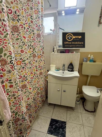 Apartament cu 4 camere decomandat în Traian