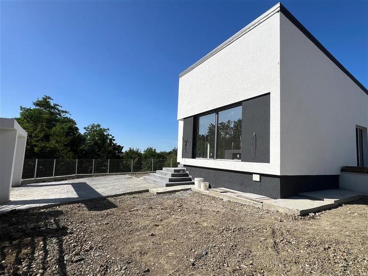 Casă cu 4 camere cu Teren 520 Mp în Miroslava