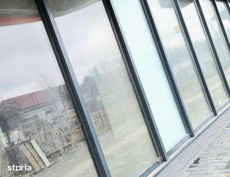 Spațiu comercial, de 460 mp, în Galata