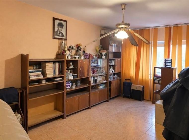 Apartament cu 3 camere decomandat, mobilat în 1 Mai