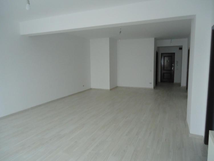 Apartament cu 4 camere în Central