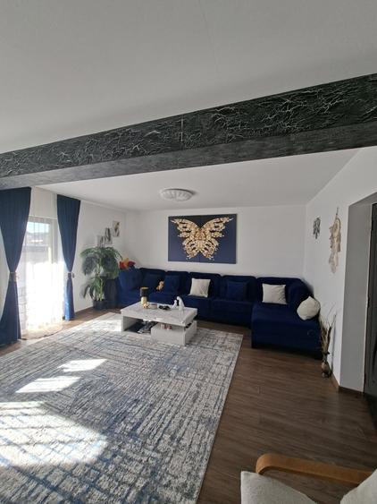 Casă cu 4 camere cu Teren 400 Mp în Sânpetru