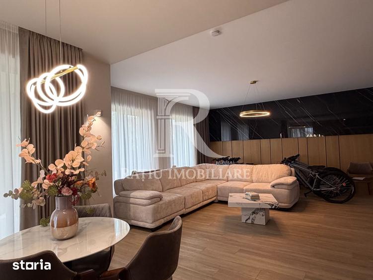 Casă cu 8 camere cu Teren 1100 Mp în Sânmartin