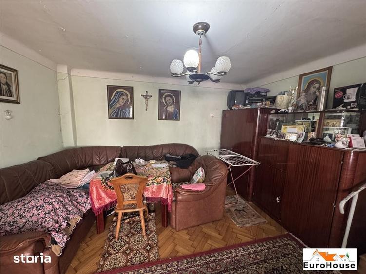 Casă cu 2 camere cu Teren 1000 Mp în Central