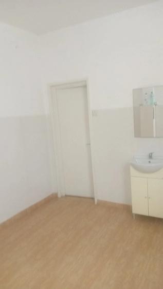 Spațiu comercial, de 50 mp, în Central