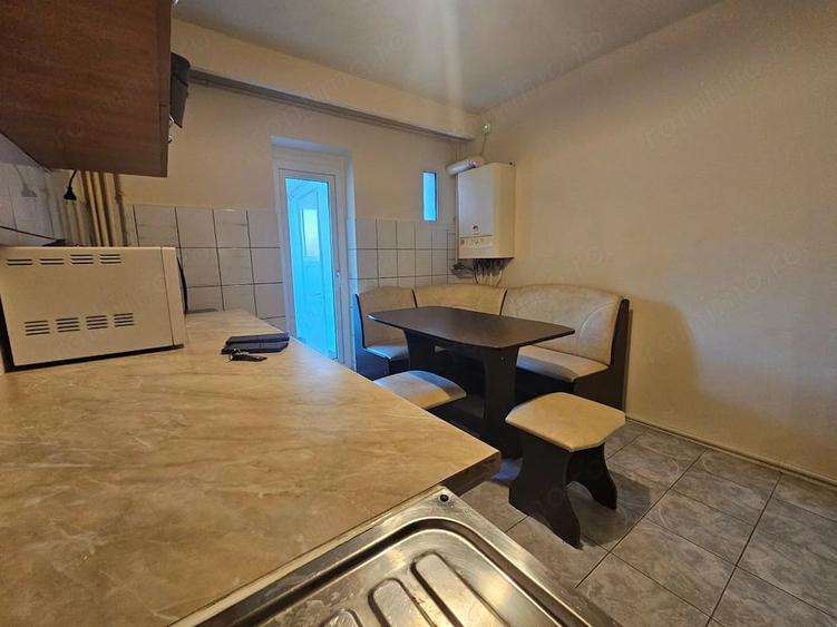Apartament cu 3 camere decomandat în Dorobanți
