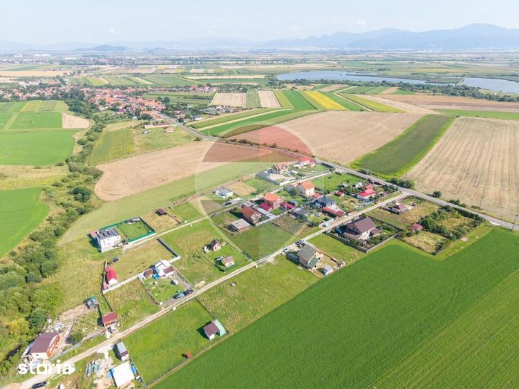 Teren de 1100 mp, în Județean