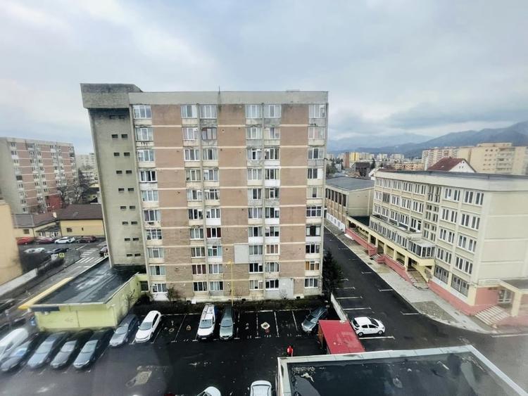Garsonieră decomandată, mobilată în Județean