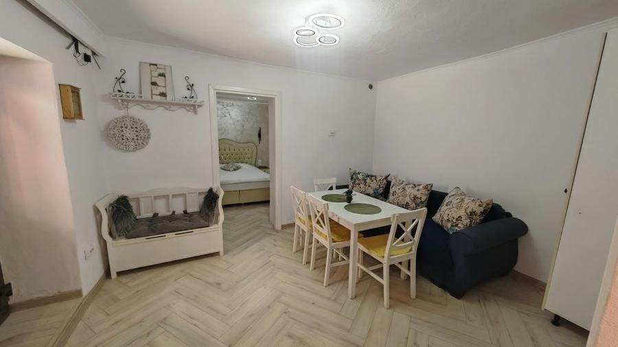 Proprietar inchiriez aprtament 2 camere - 2