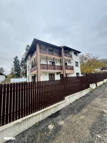 Casă cu 8 camere cu Teren 1200 Mp în Merei