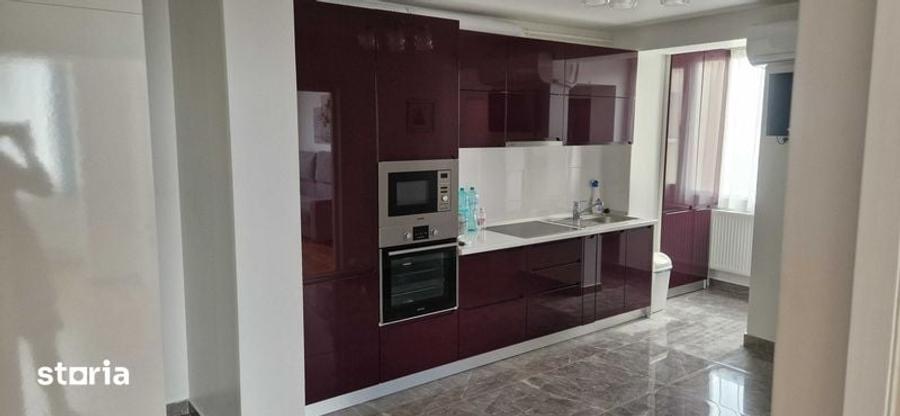 Apartament cu 3 camere decomandat în Progresul