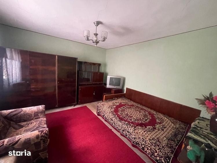 Casă cu 4 camere cu Teren 1000 Mp în Central