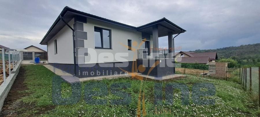 Casă individuală cu 4 camere cu Teren 440 Mp în Valea Adâncă