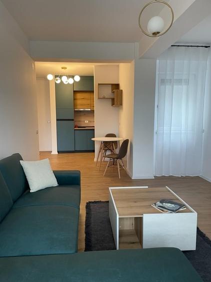 Apartament cu 2 camere decomandat în Central