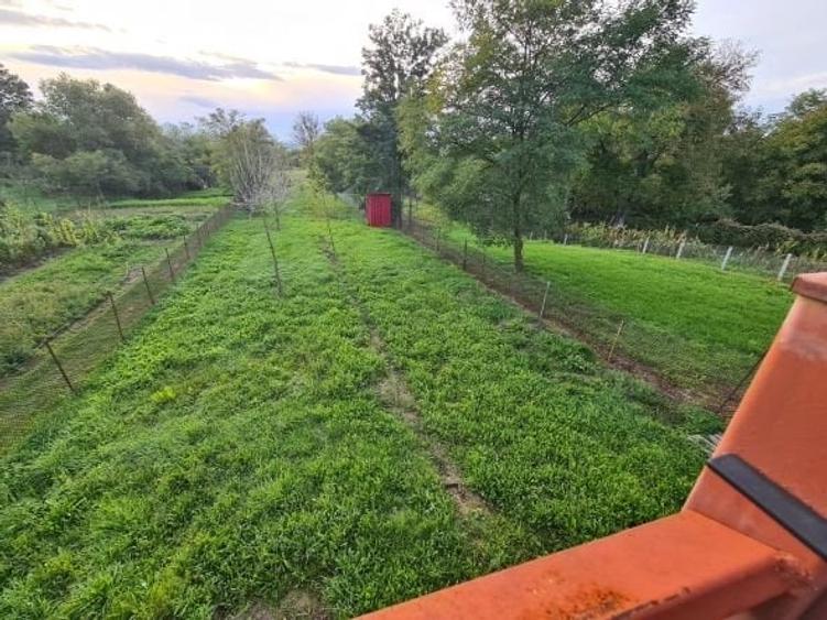 Casă individuală cu 4 camere cu Garaj în Călan