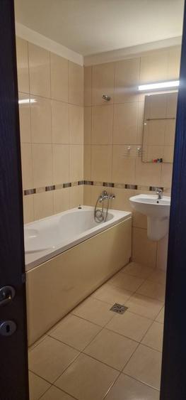 Apartament cu 3 camere zona Aem de vanzare - 2