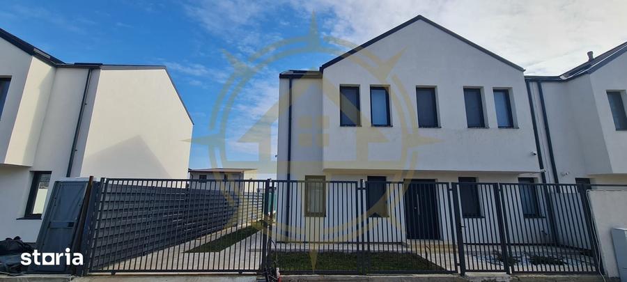 Casă cu 4 camere cu Teren 250 Mp în Odăile