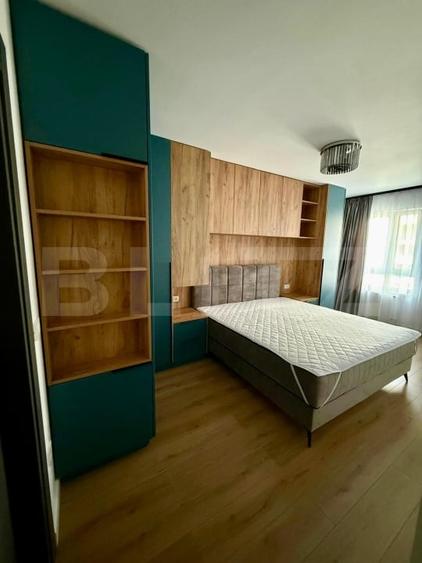 Apartament cu 3 camere semidecomandat, mobilat în Nufărul