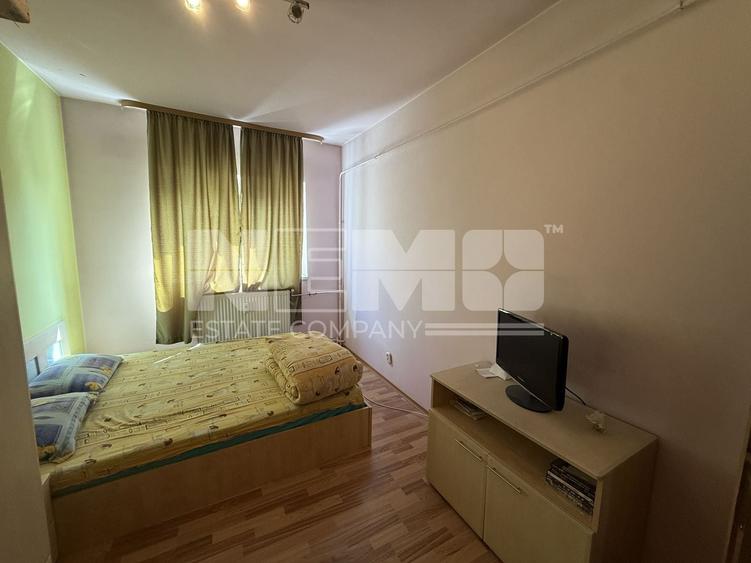 Apartament cu 3 camere semidecomandat în Central