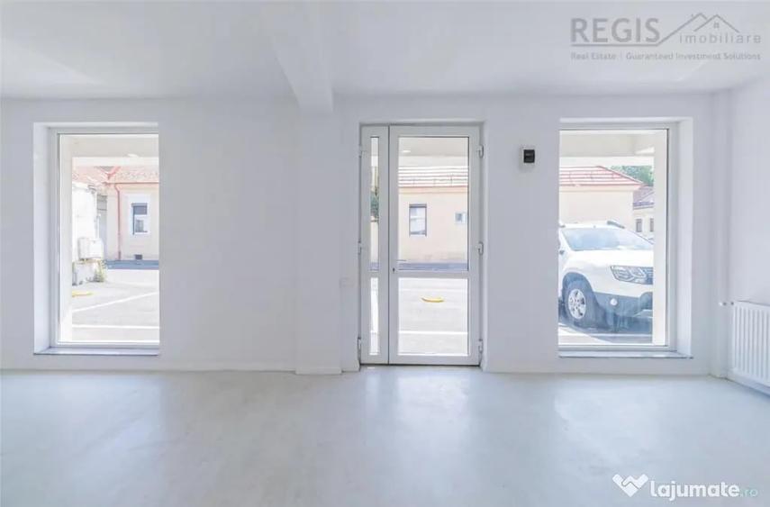 Spațiu comercial, de 64 mp, în Central