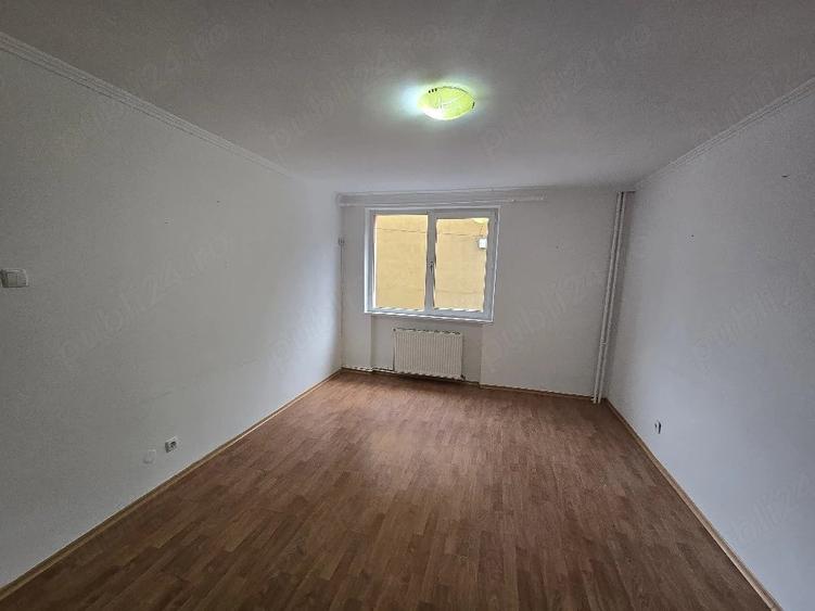 2 camere activita?i comerciale langa fostul Tribunal! - 1