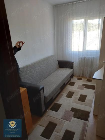Apartament cu 3 camere decomandat în Central