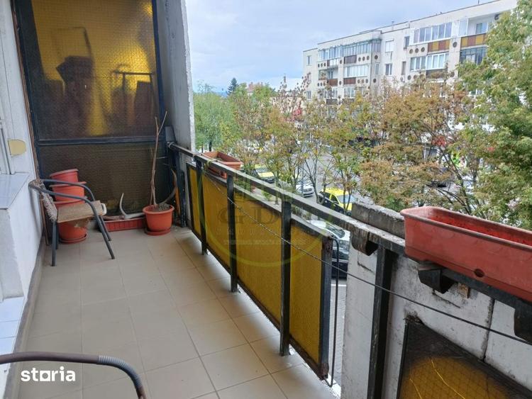 Apartament cu 4 camere, mobilat în Central