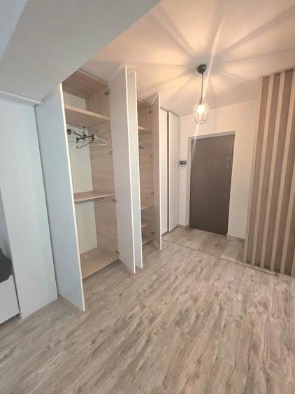 Apartament cu 2 camere semidecomandat în Lizeanu