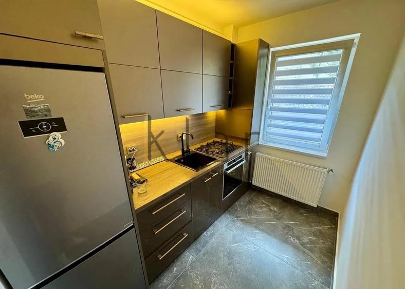 Apartament cu 3 camere semidecomandat, mobilat în Florești