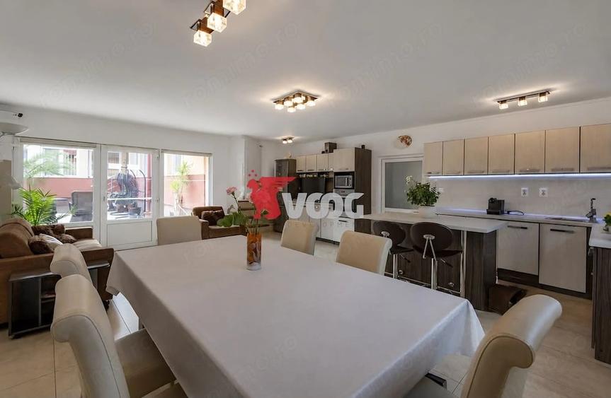 Casă cu 5 camere cu Teren 392 Mp în Central