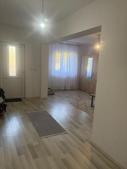 Casă cu 3 camere în Holboca