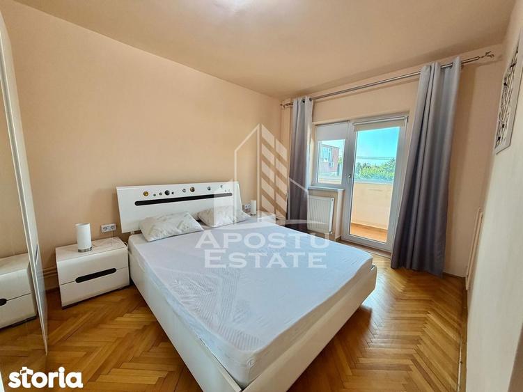 Apartament cu 3 camere, mobilat în Girocului