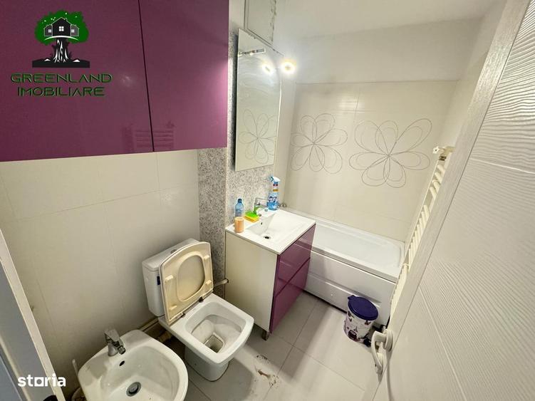 Apartament cu 4 camere decomandat în Nicolina